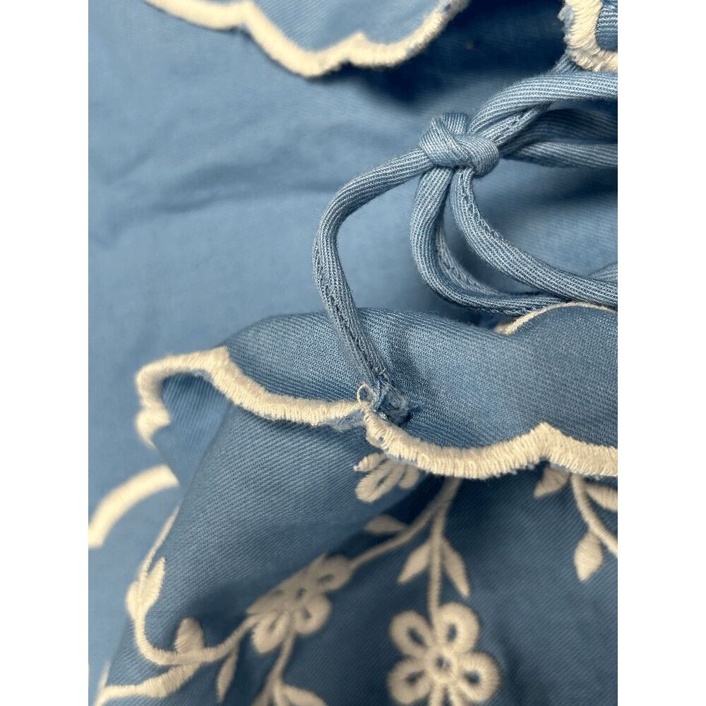 Altar'd State Blue w/ White Flower Embroidery Front Tie Vest Size L, Boho NWT - Picture 5 of 7